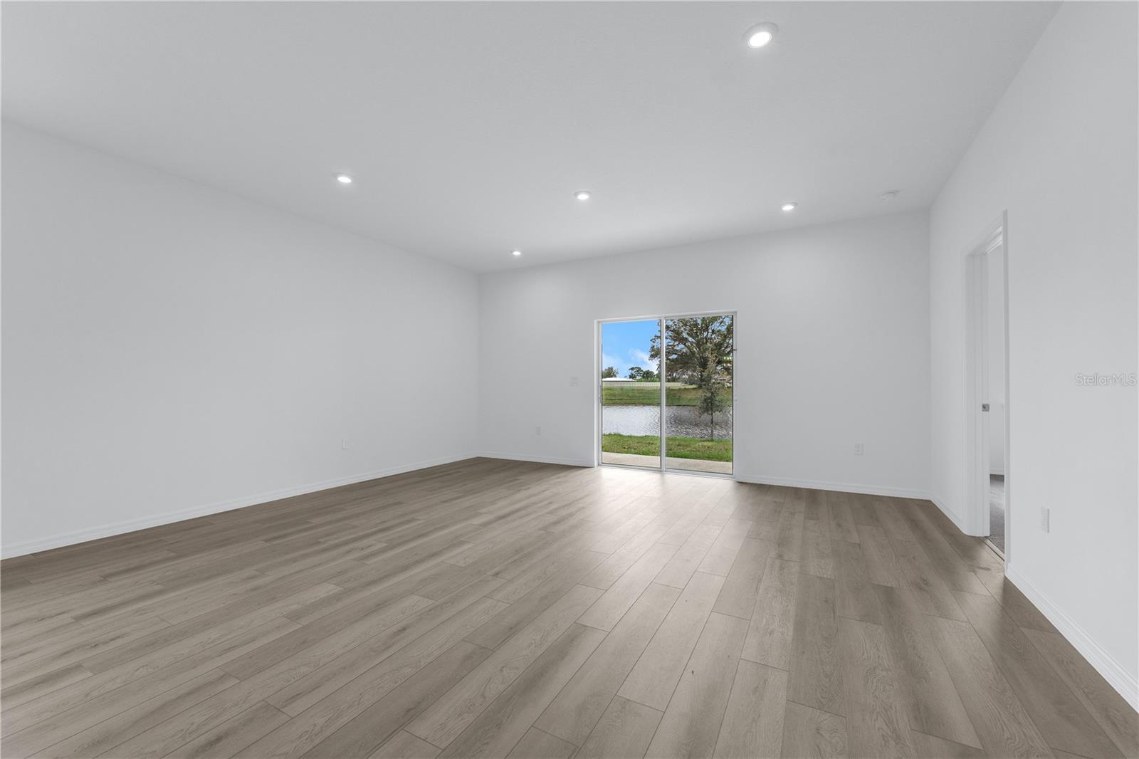 RESERVE AT COUNTRY CLUB LAKES ESTATES - Residential