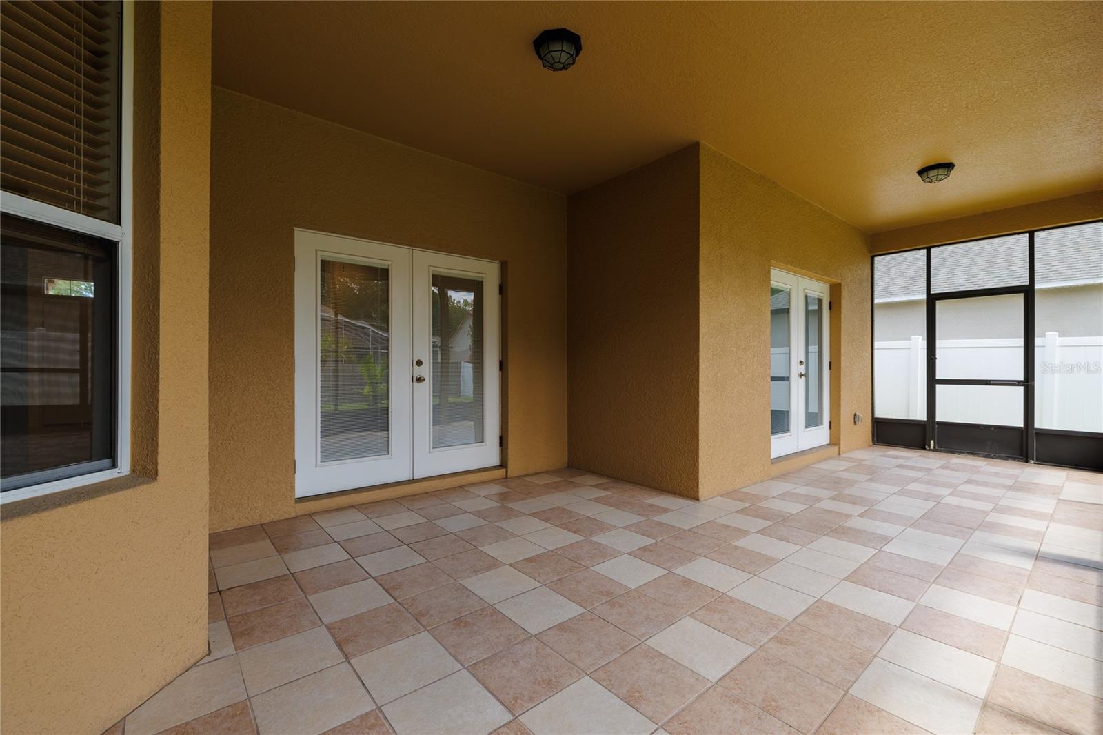 WINTER GARDEN TRLS 01-3 - Residential