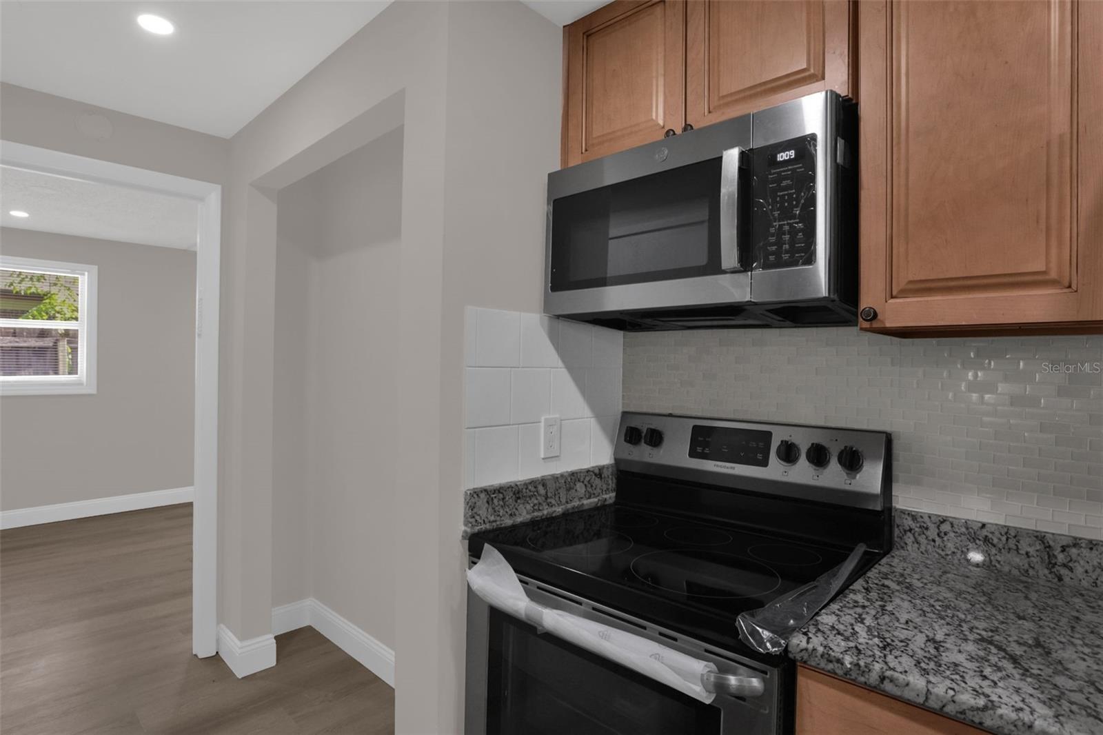 WALKERS ADD TO ALTAMONTE SPGS 2 - Residential