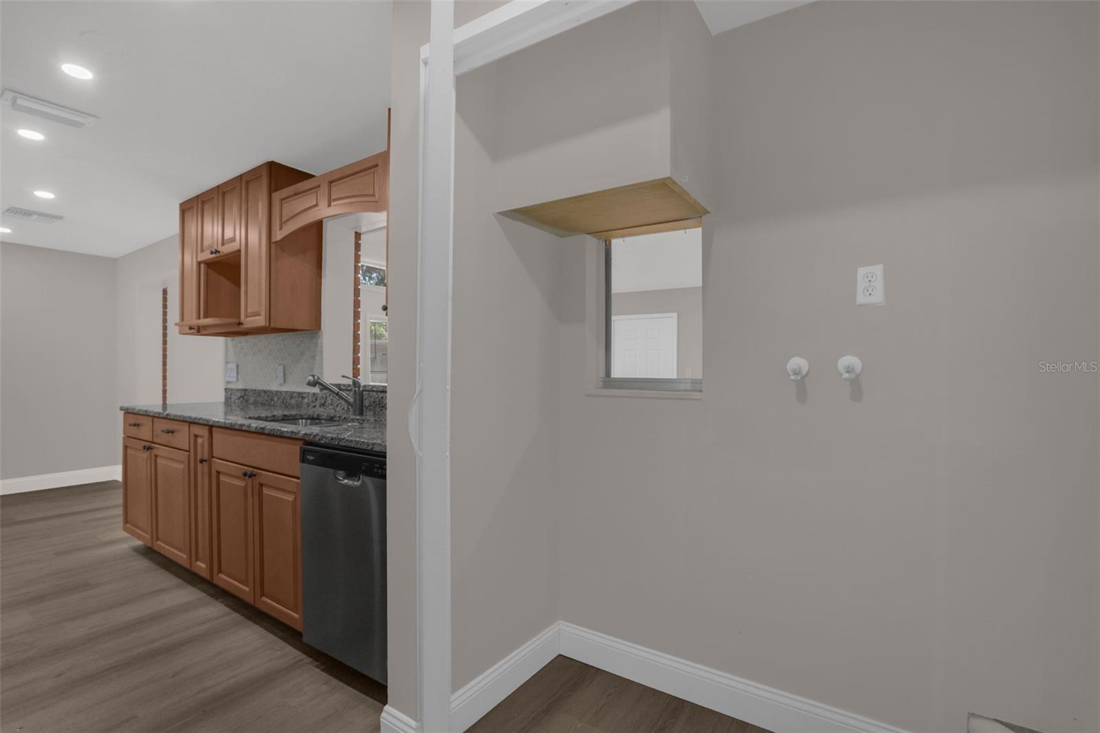 WALKERS ADD TO ALTAMONTE SPGS 2 - Residential