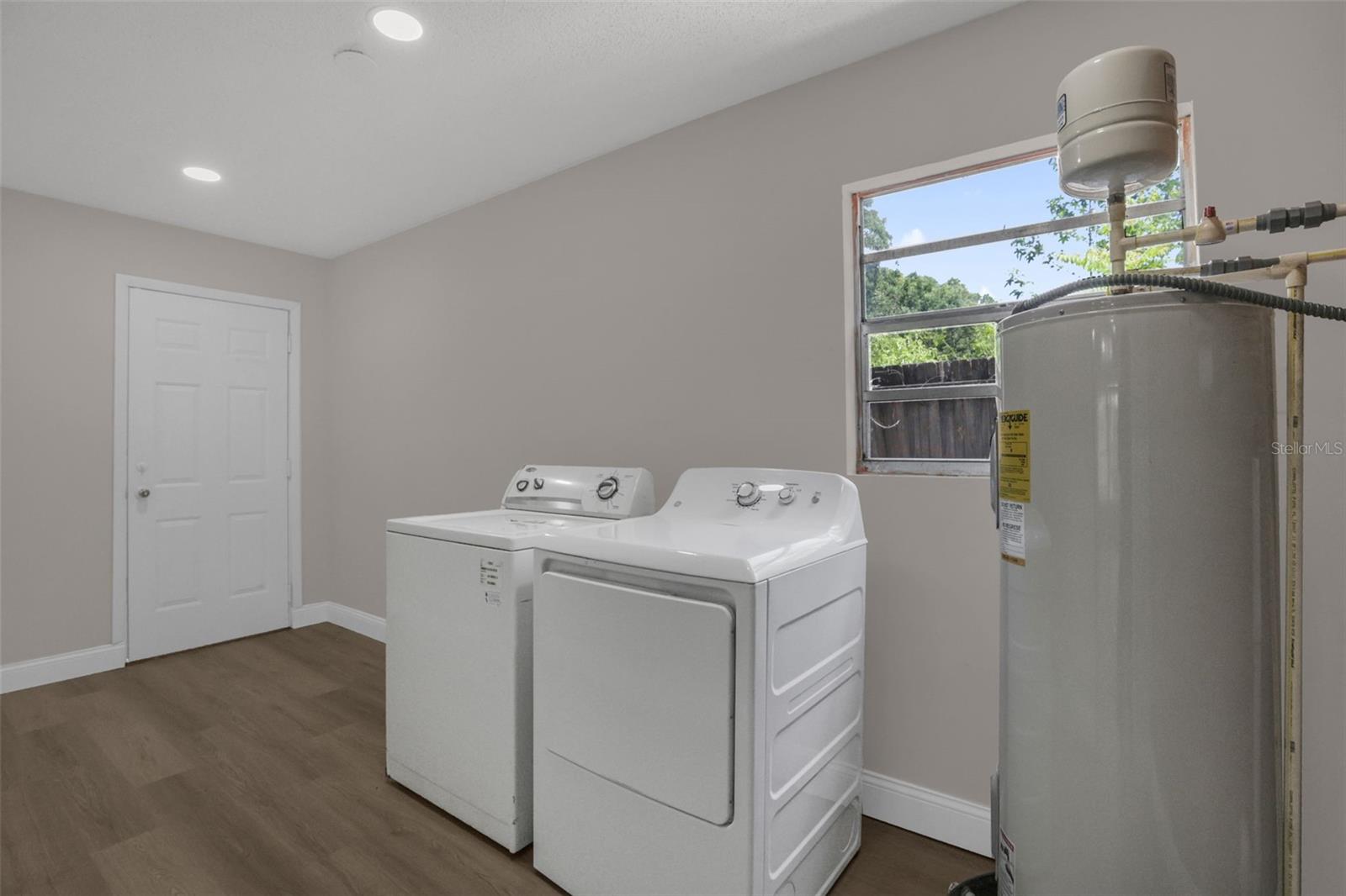 WALKERS ADD TO ALTAMONTE SPGS 2 - Residential
