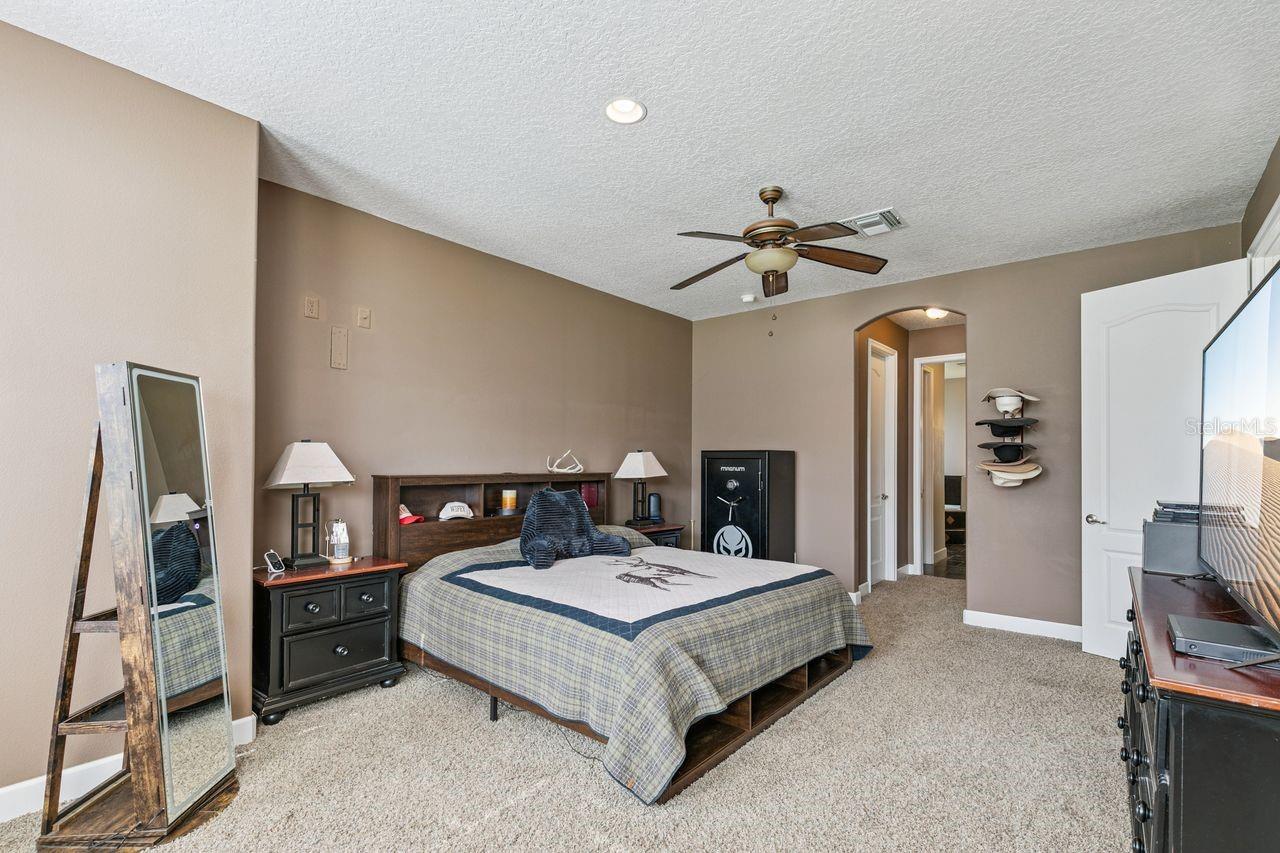 MICHIGAN ACRES - Residential