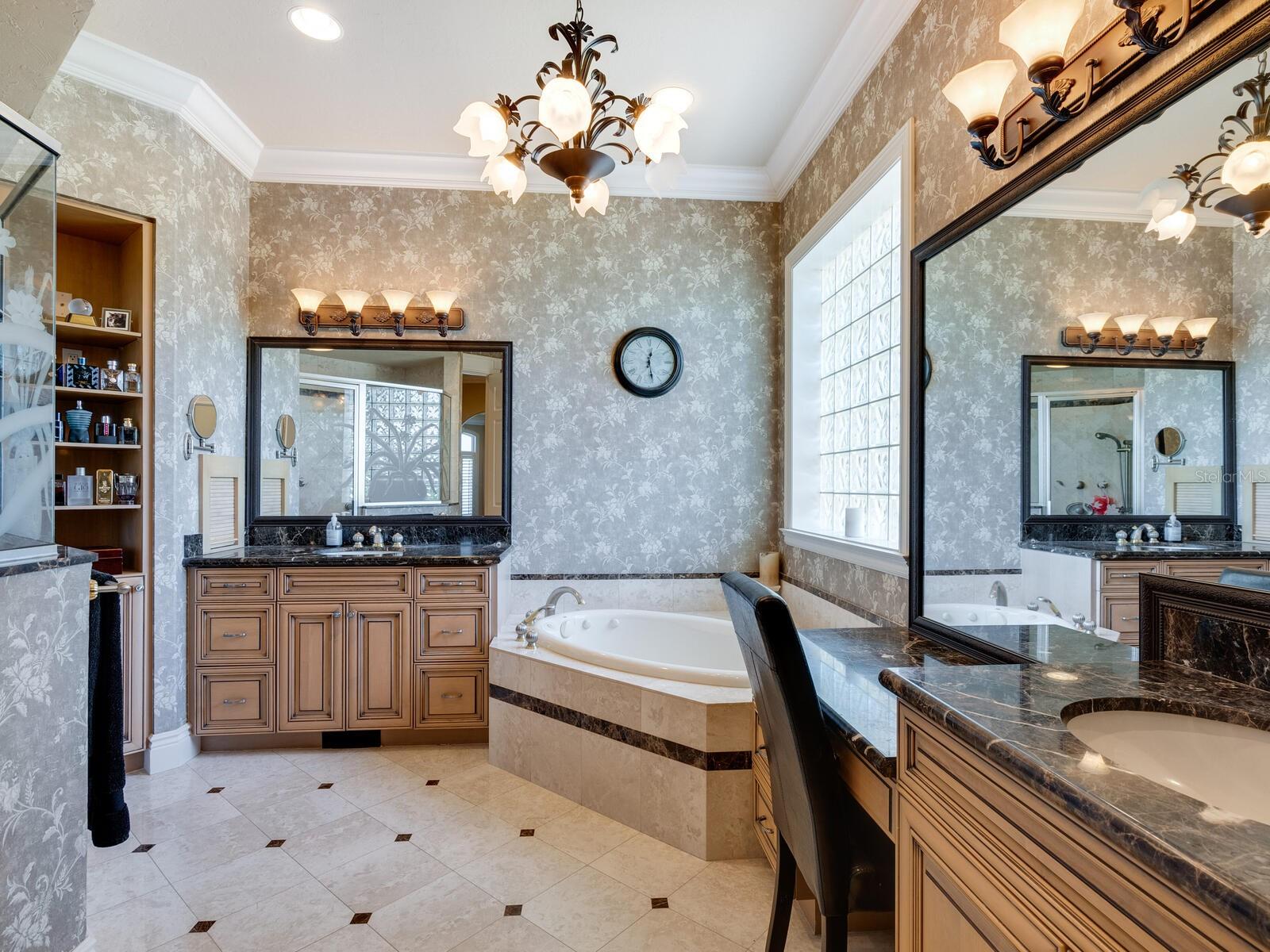 SOUTHPOINTE SHORES - Residential