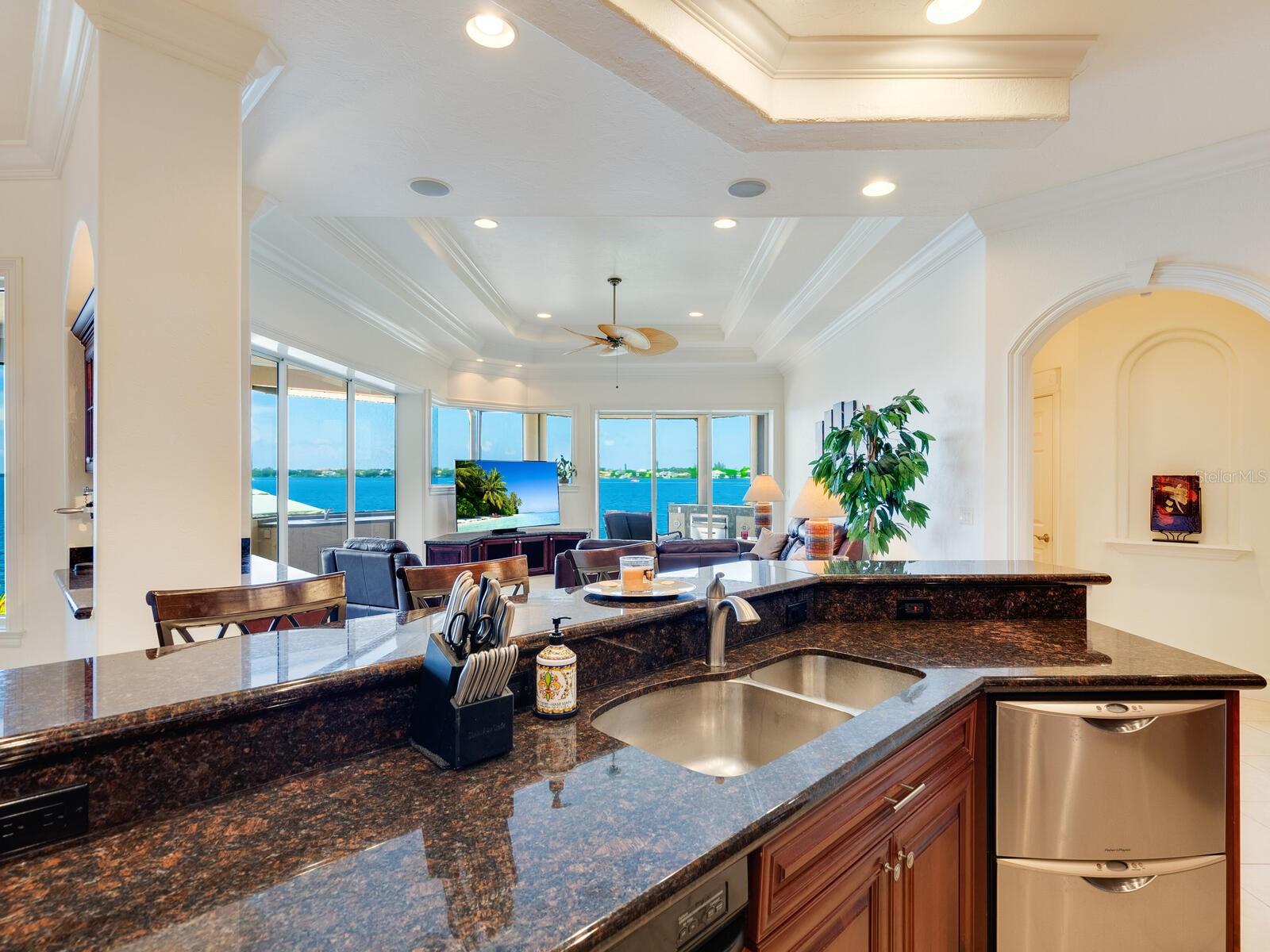 SOUTHPOINTE SHORES - Residential