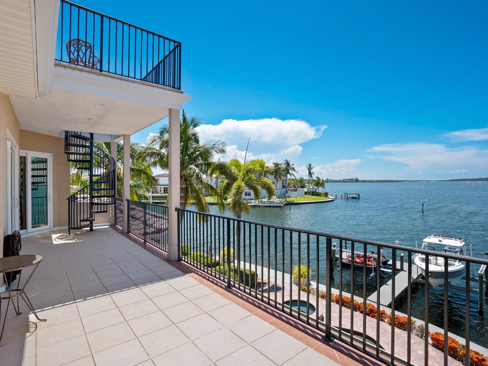 SOUTHPOINTE SHORES - Residential