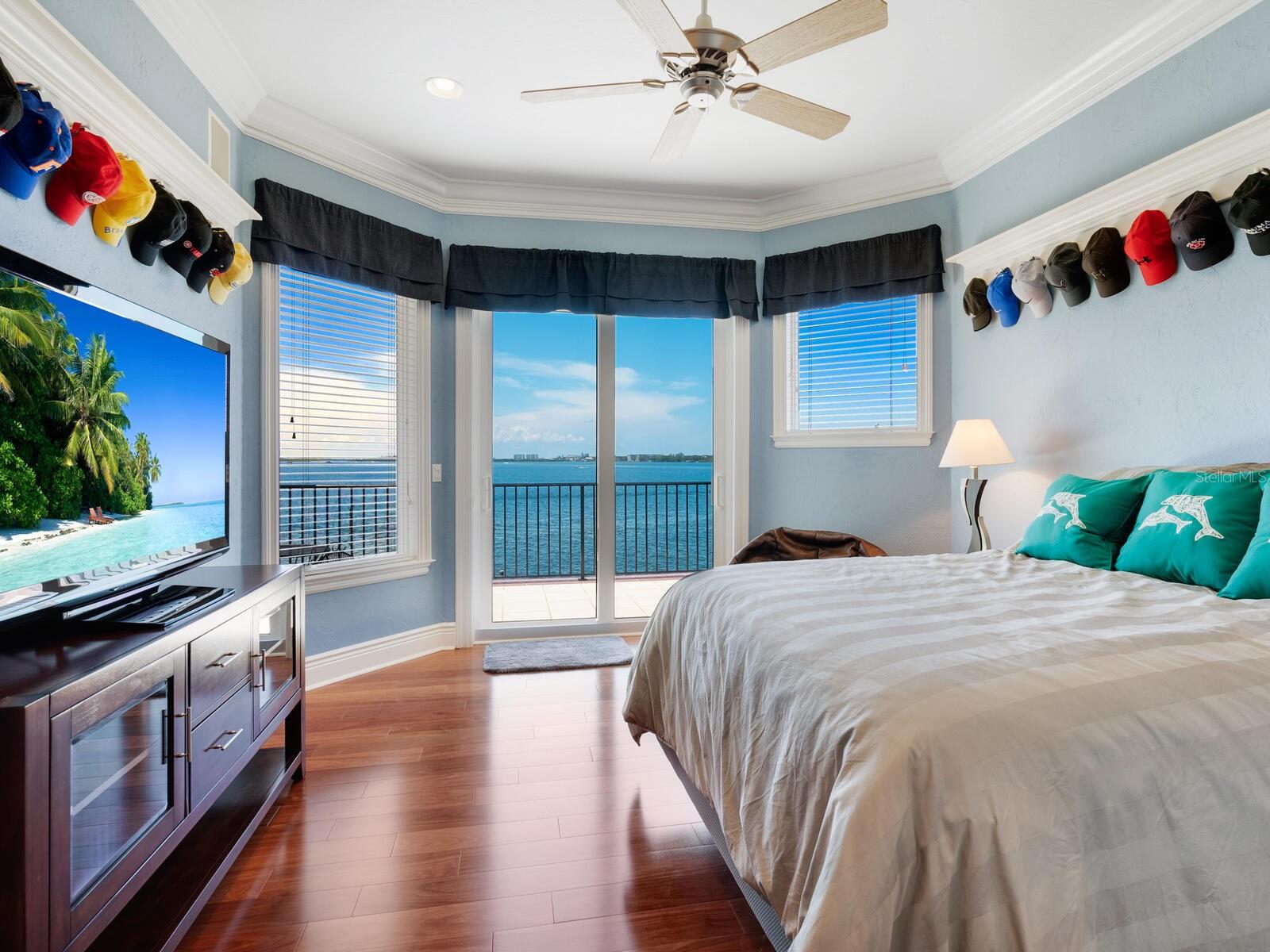SOUTHPOINTE SHORES - Residential