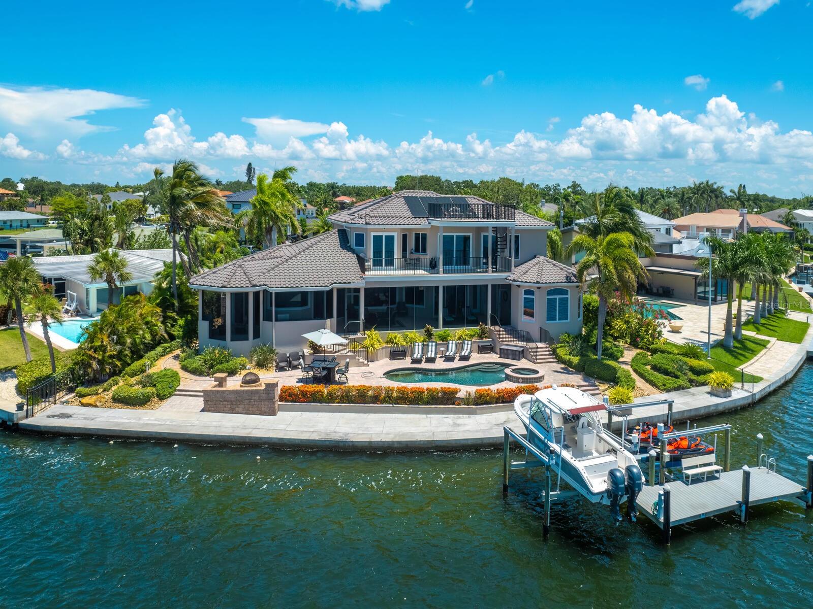 SOUTHPOINTE SHORES - Residential
