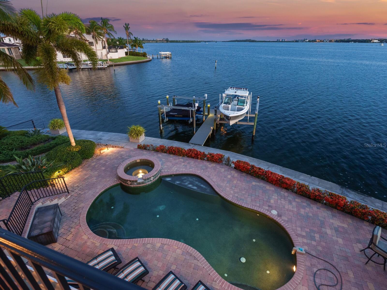 SOUTHPOINTE SHORES - Residential