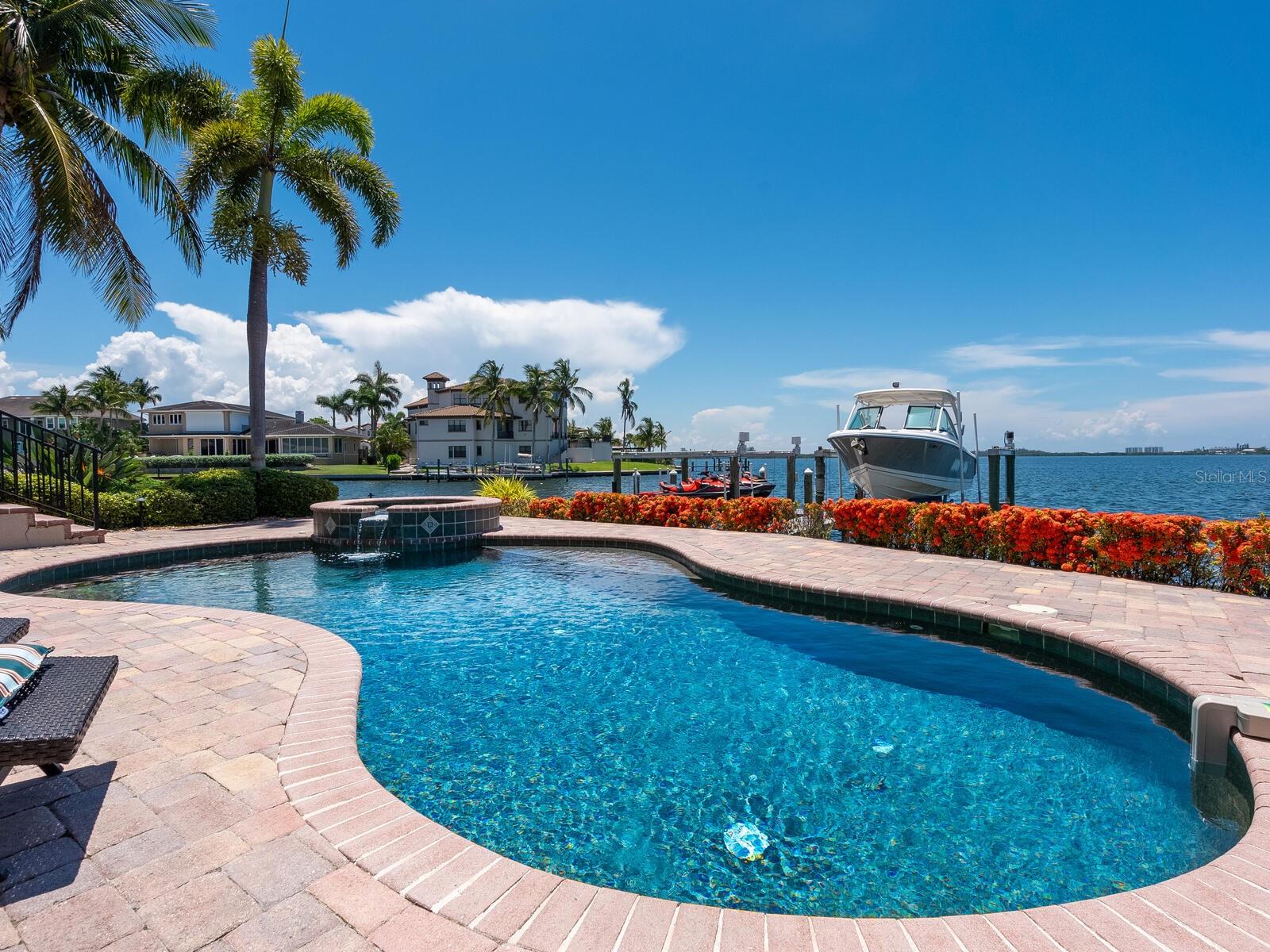 SOUTHPOINTE SHORES - Residential