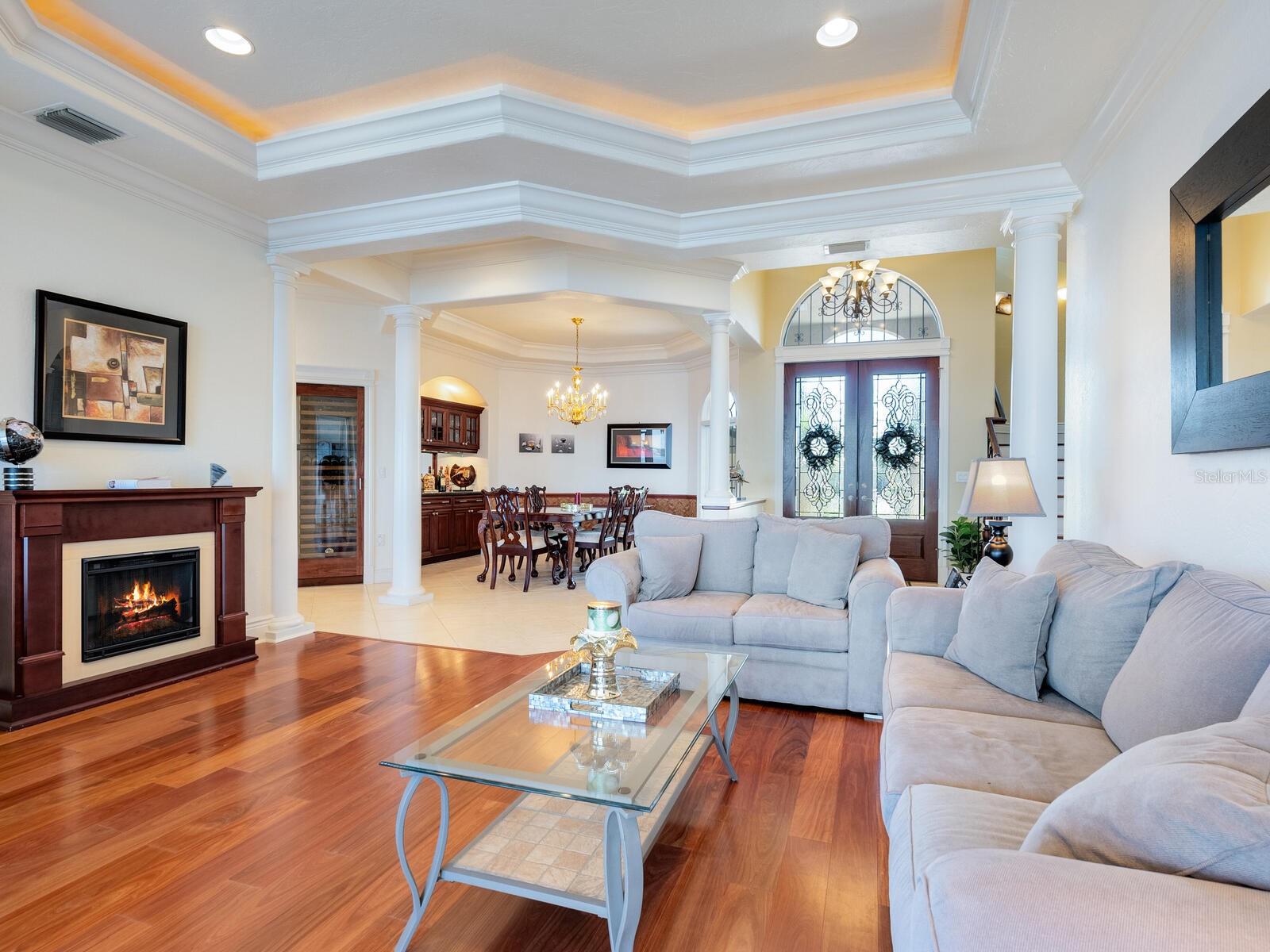 SOUTHPOINTE SHORES - Residential