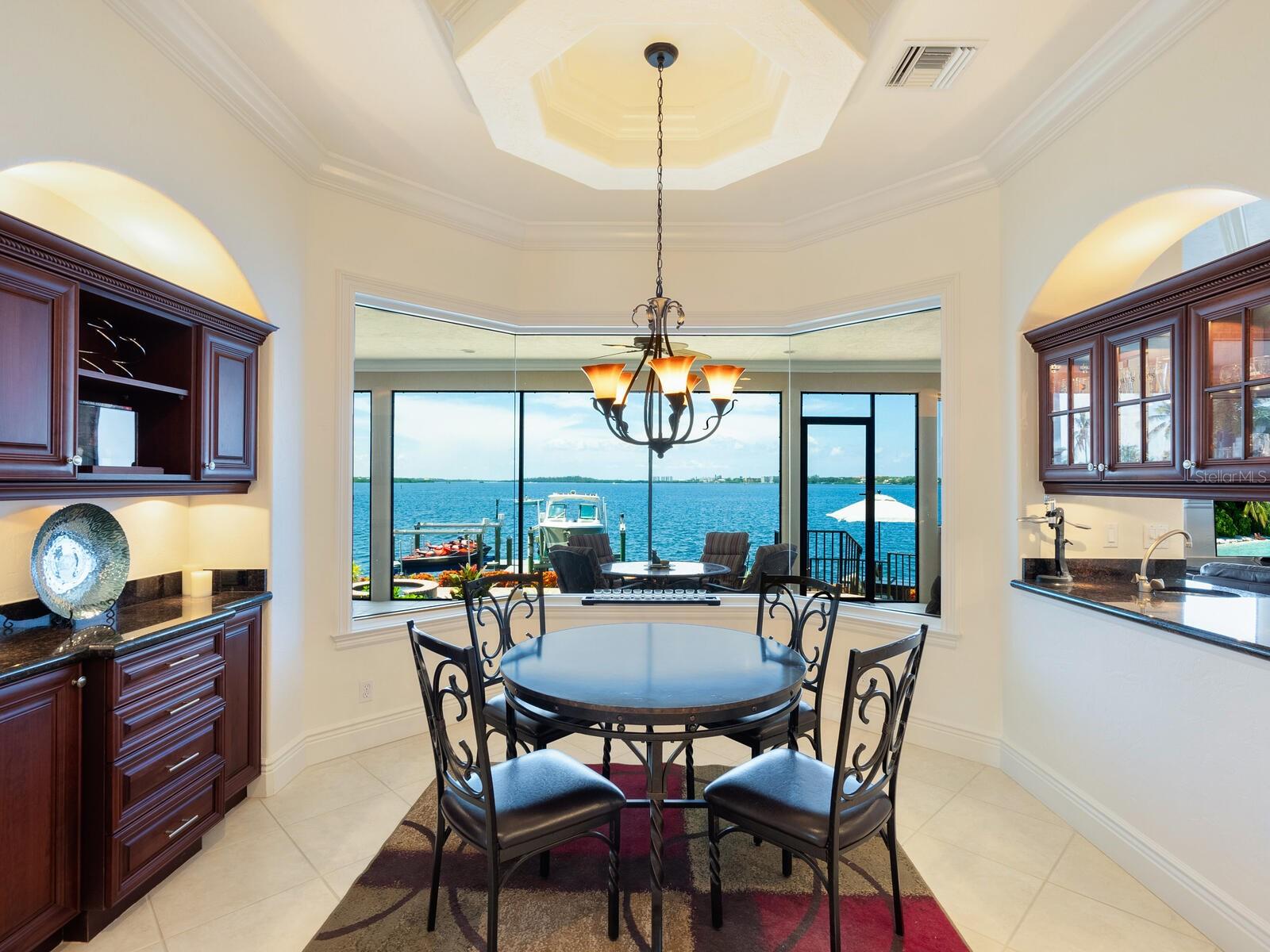 SOUTHPOINTE SHORES - Residential