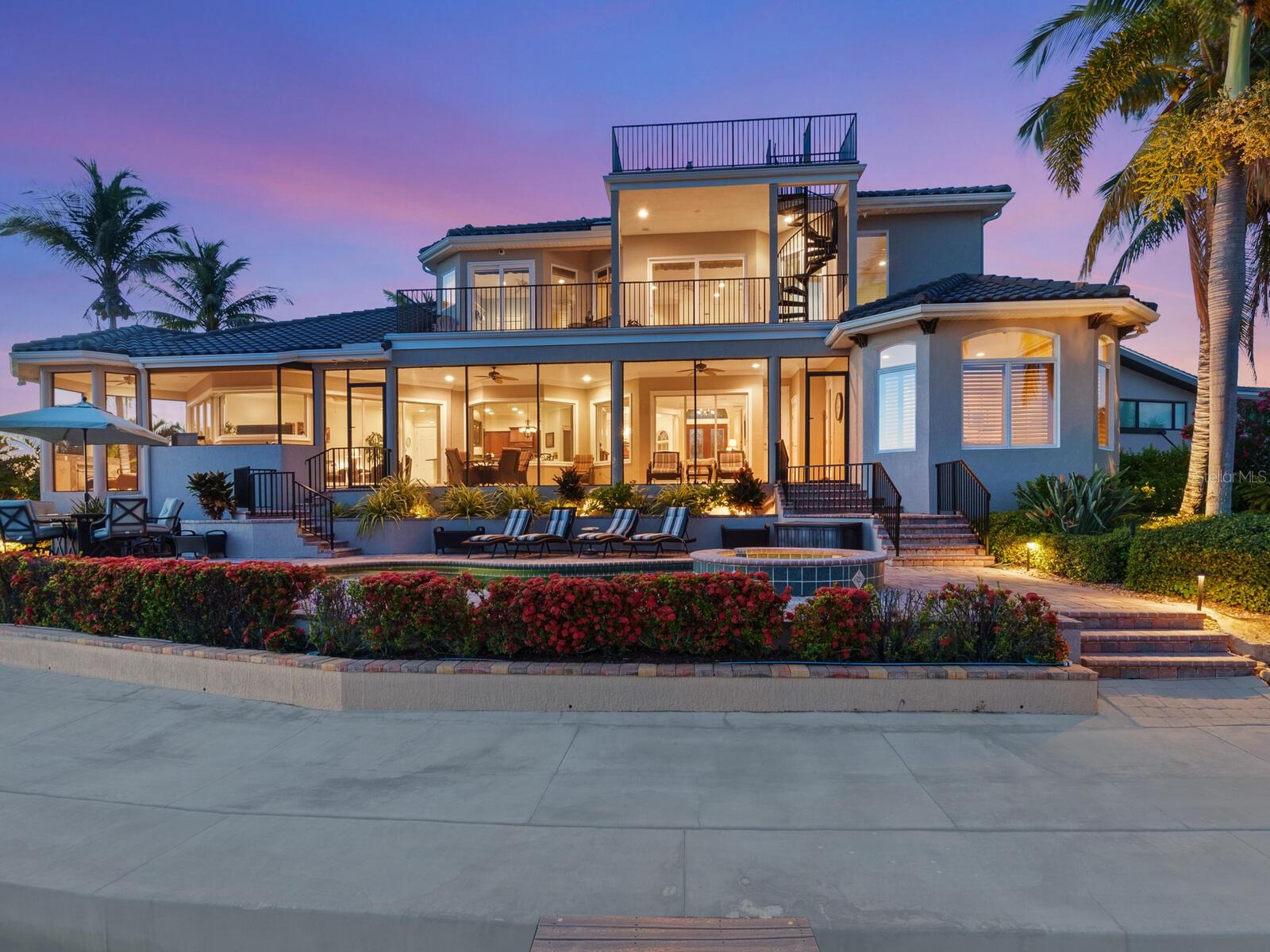 SOUTHPOINTE SHORES - Residential