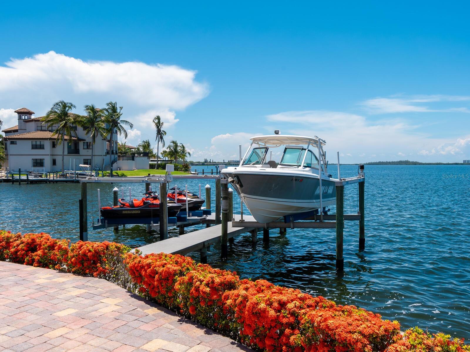 SOUTHPOINTE SHORES - Residential