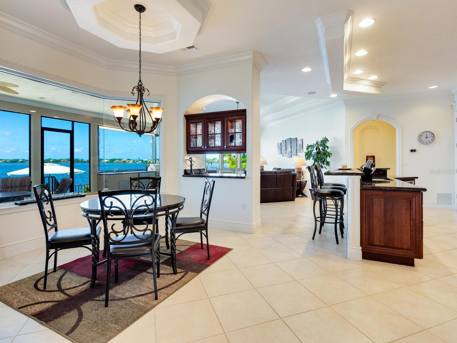 SOUTHPOINTE SHORES - Residential