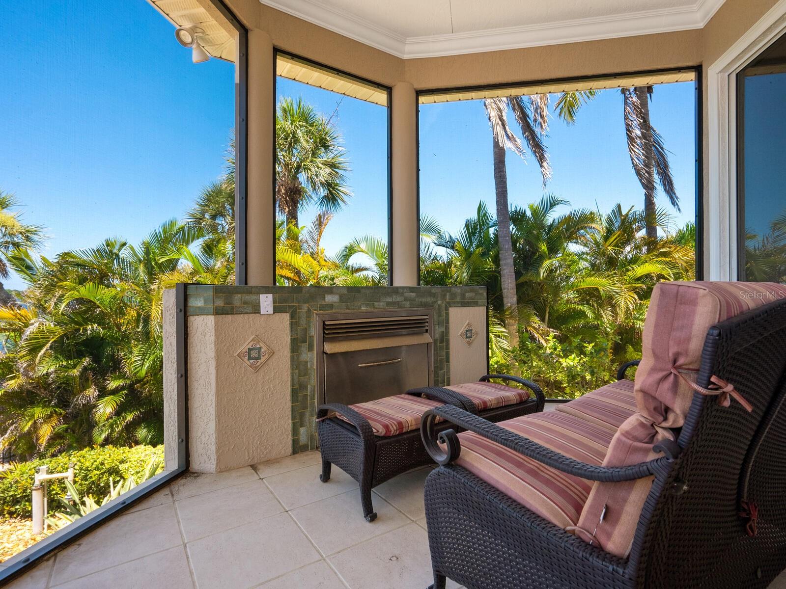 SOUTHPOINTE SHORES - Residential