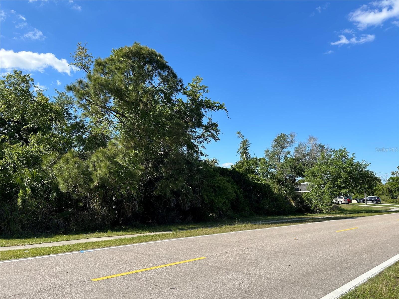 PORT CHARLOTTE SUB 32 - Land
