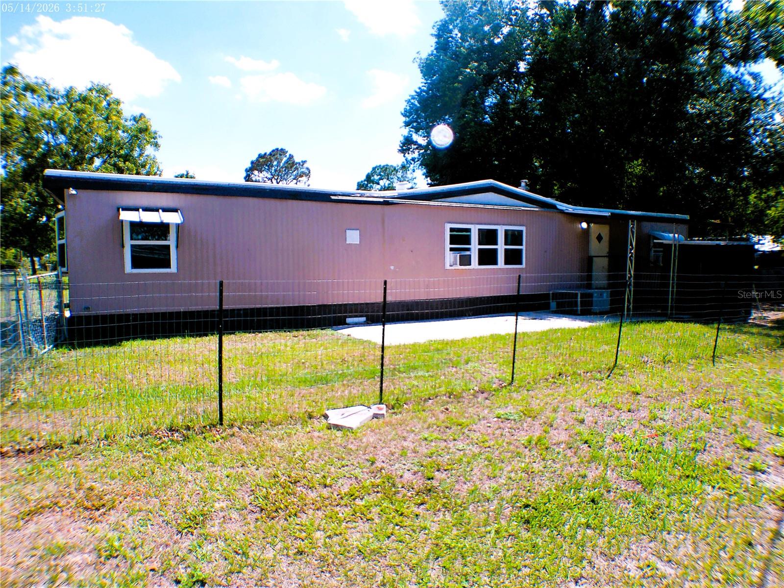 SMITH LAKE VILLAGE - Residential