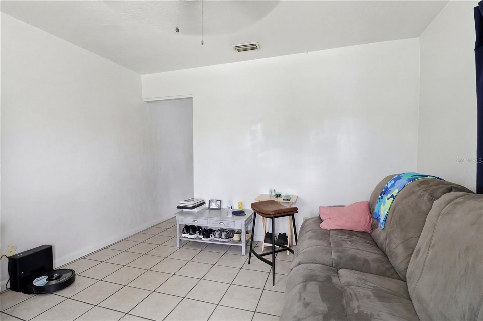 LINCOLN PLACE - Residential Income