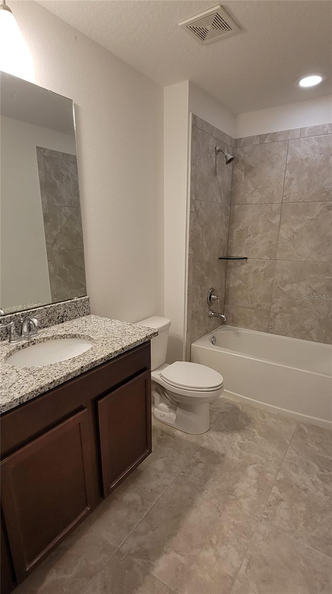 WATERSIDE/JOHNS LK-PH 2B - Residential Lease