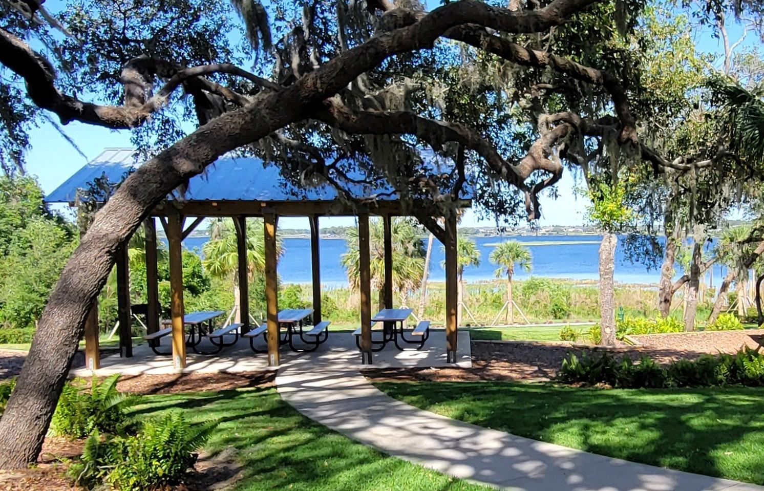 WATERSIDE/JOHNS LK-PH 2B - Residential Lease