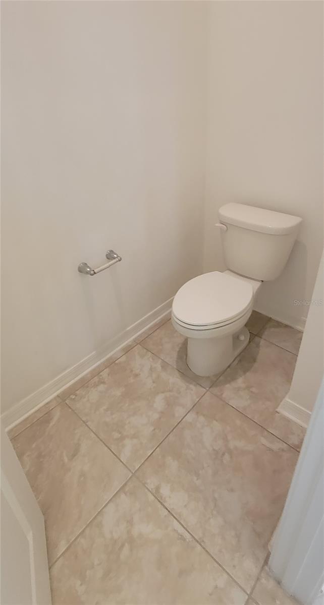 WATERSIDE/JOHNS LK-PH 2B - Residential Lease