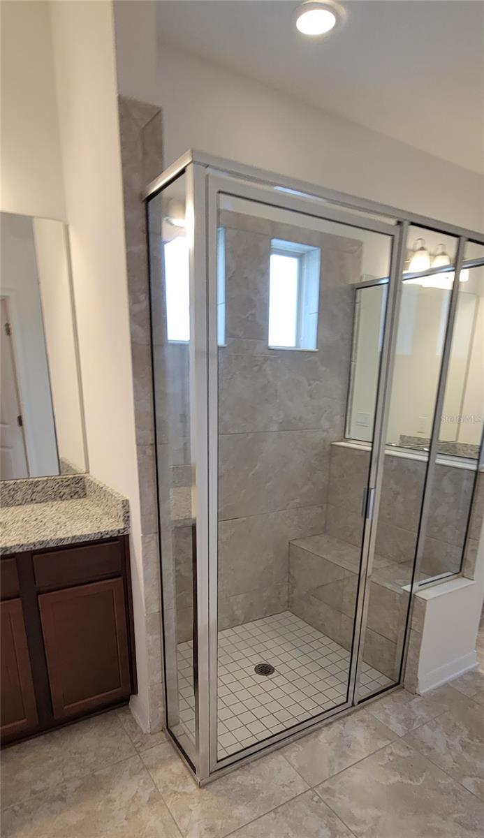 WATERSIDE/JOHNS LK-PH 2B - Residential Lease