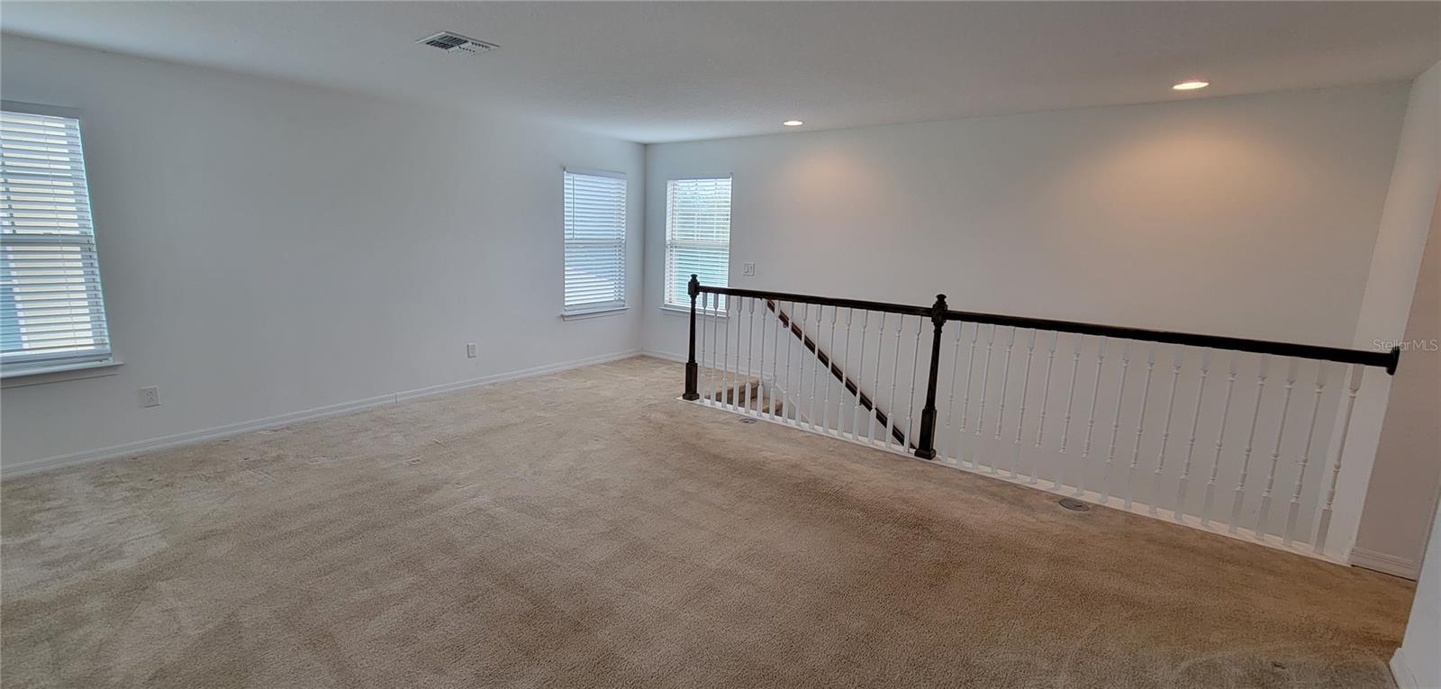 WATERSIDE/JOHNS LK-PH 2B - Residential Lease