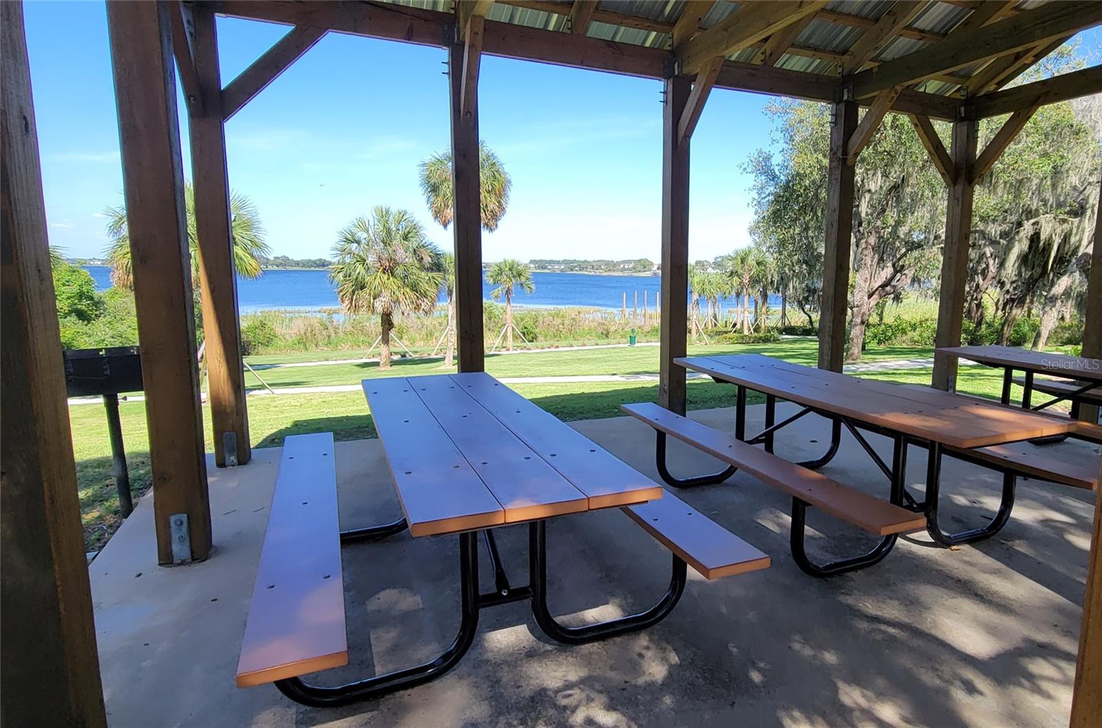 WATERSIDE/JOHNS LK-PH 2B - Residential Lease