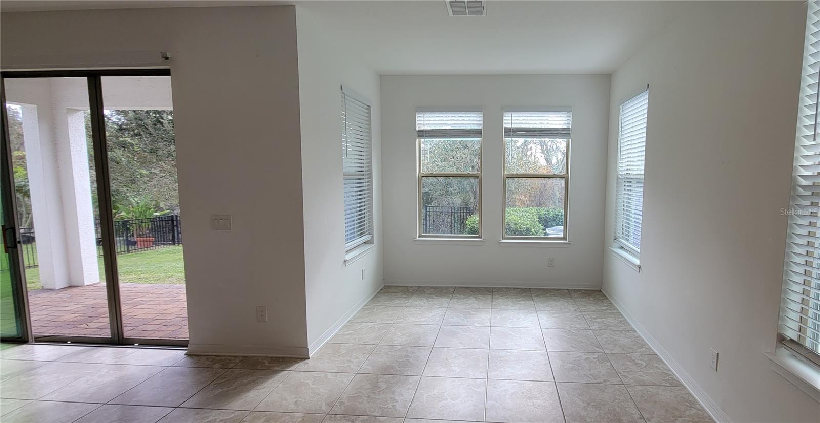 WATERSIDE/JOHNS LK-PH 2B - Residential Lease
