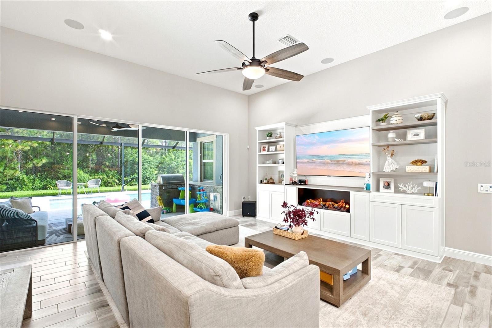 WOODLANDS/LONGLEAF - Residential