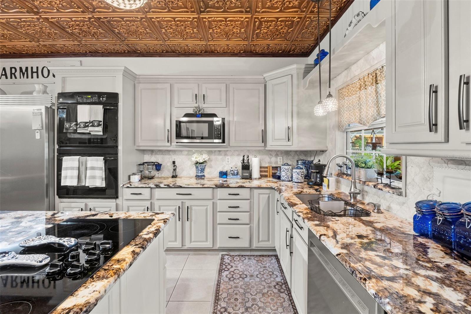 WOLFBRANCH ESTATES - Residential