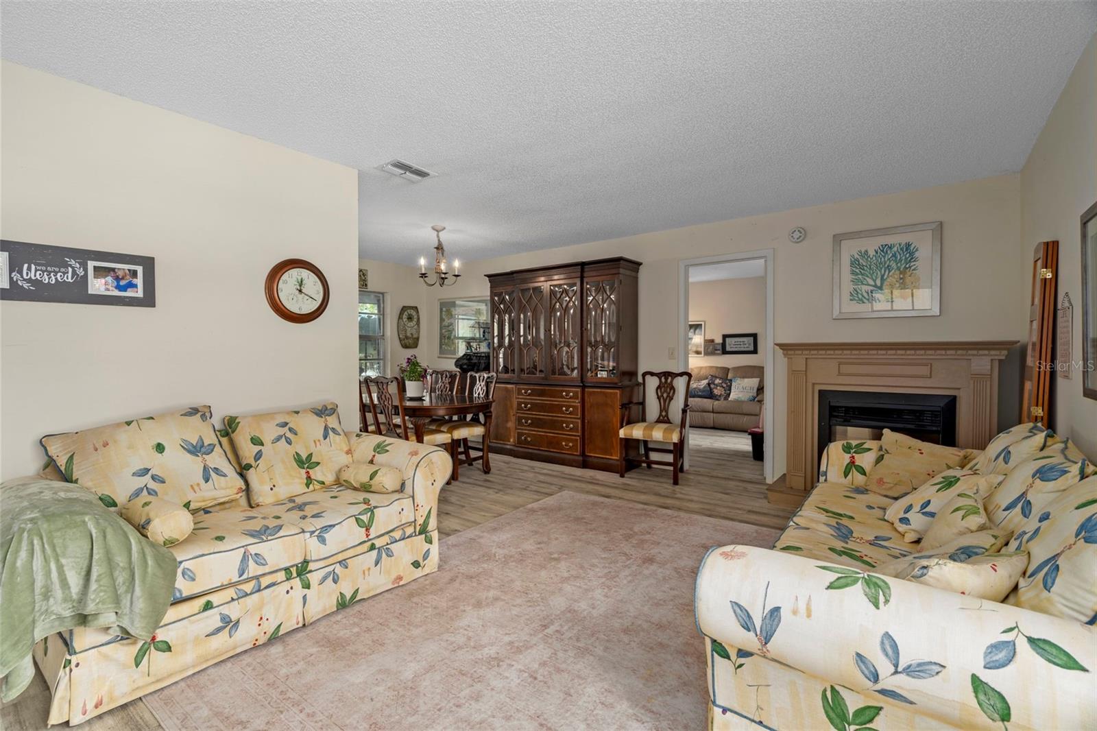 SPRING HILL - Residential