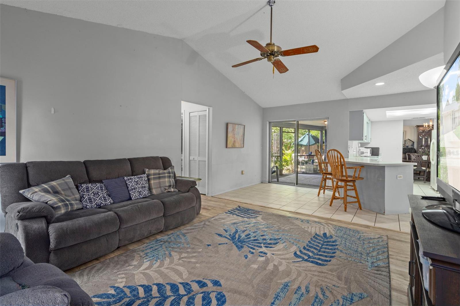 SPRING HILL - Residential