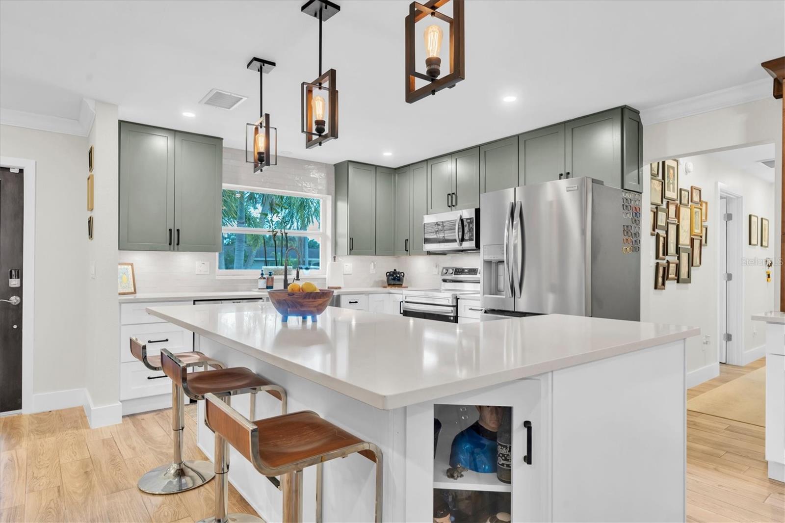 SHORE ACRES VENICE SEC 2ND REP - Residential