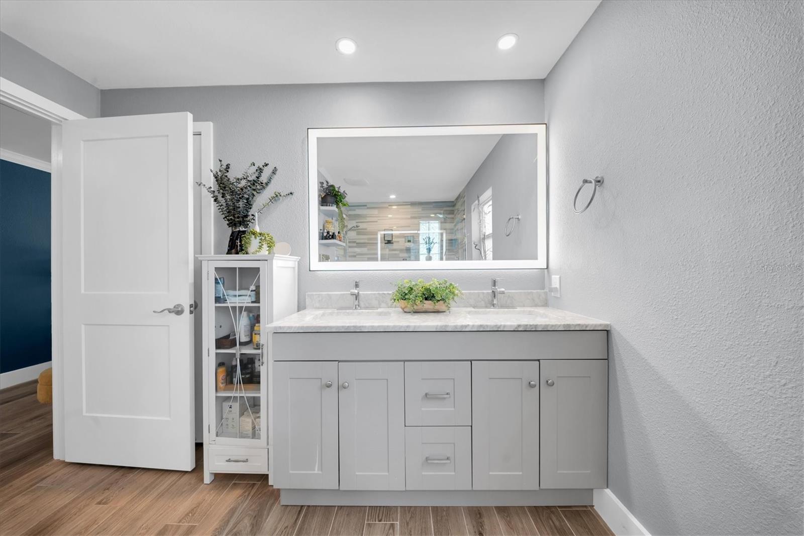 SHORE ACRES VENICE SEC 2ND REP - Residential