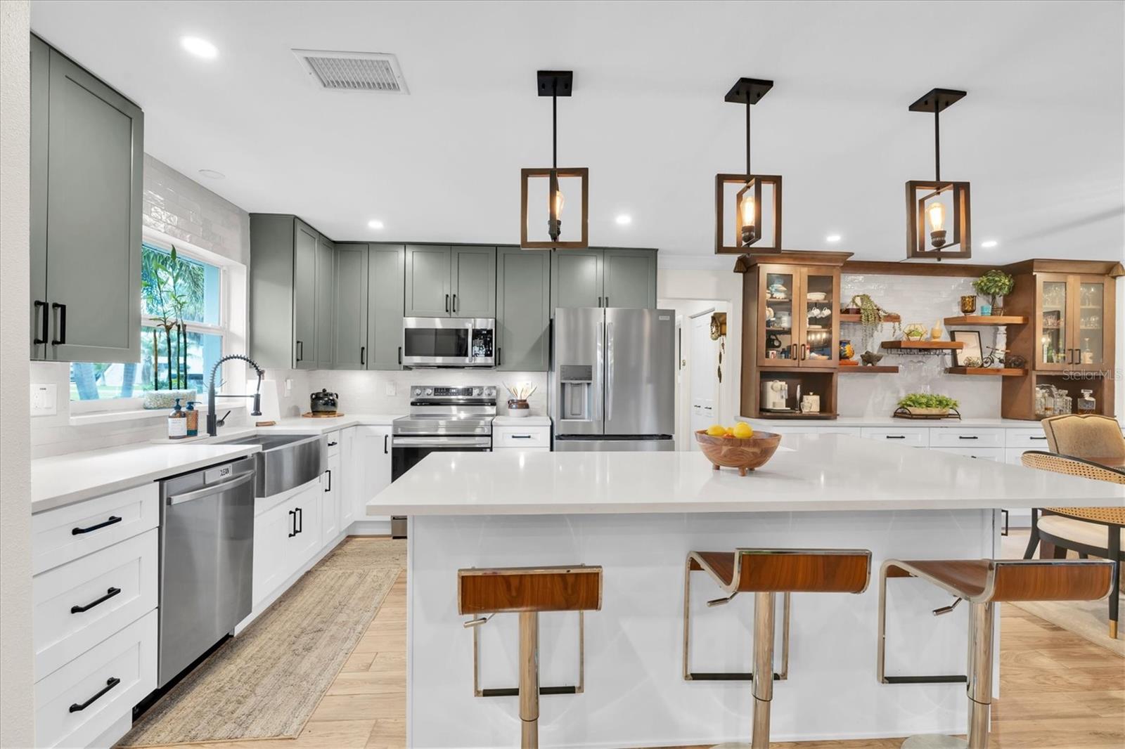SHORE ACRES VENICE SEC 2ND REP - Residential