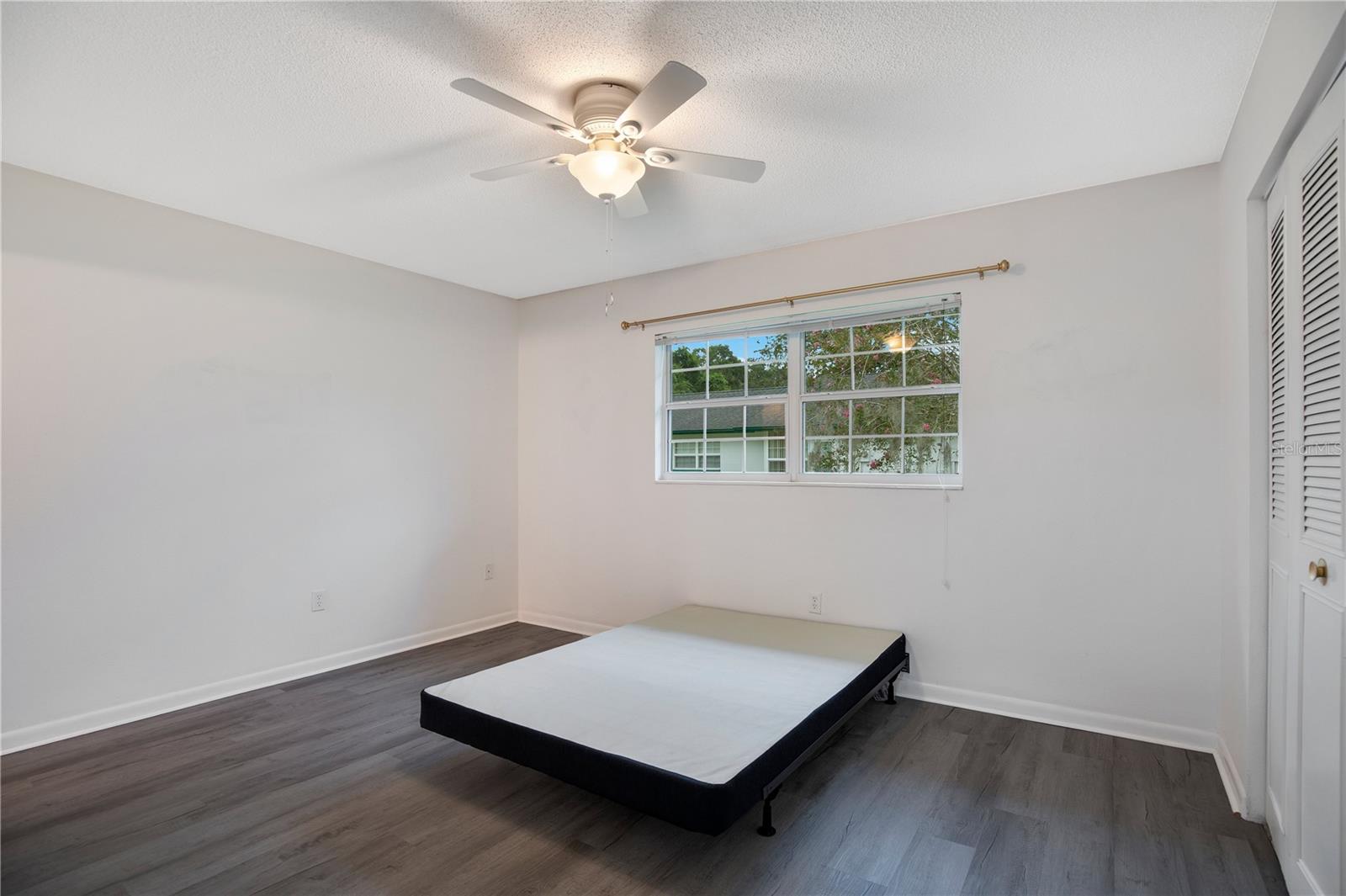 ALHAMBRA VILLAS CONDO 01-04 - Residential