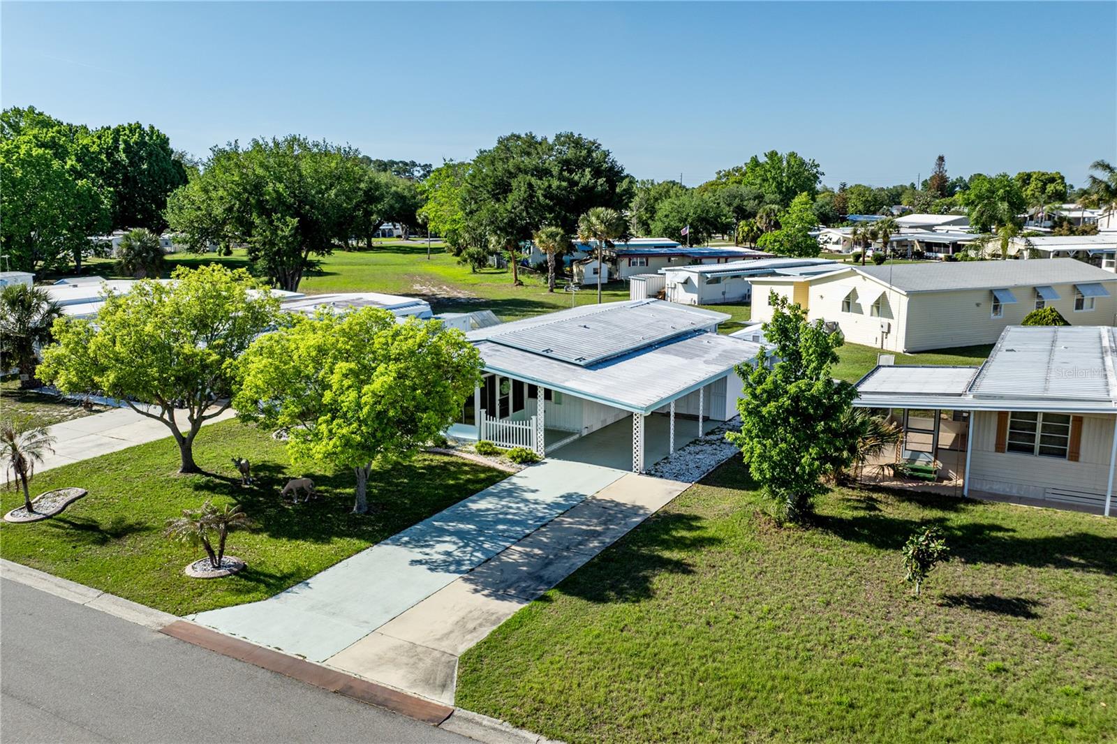 TAVARES LAKE FRANCES ESTATES - Residential