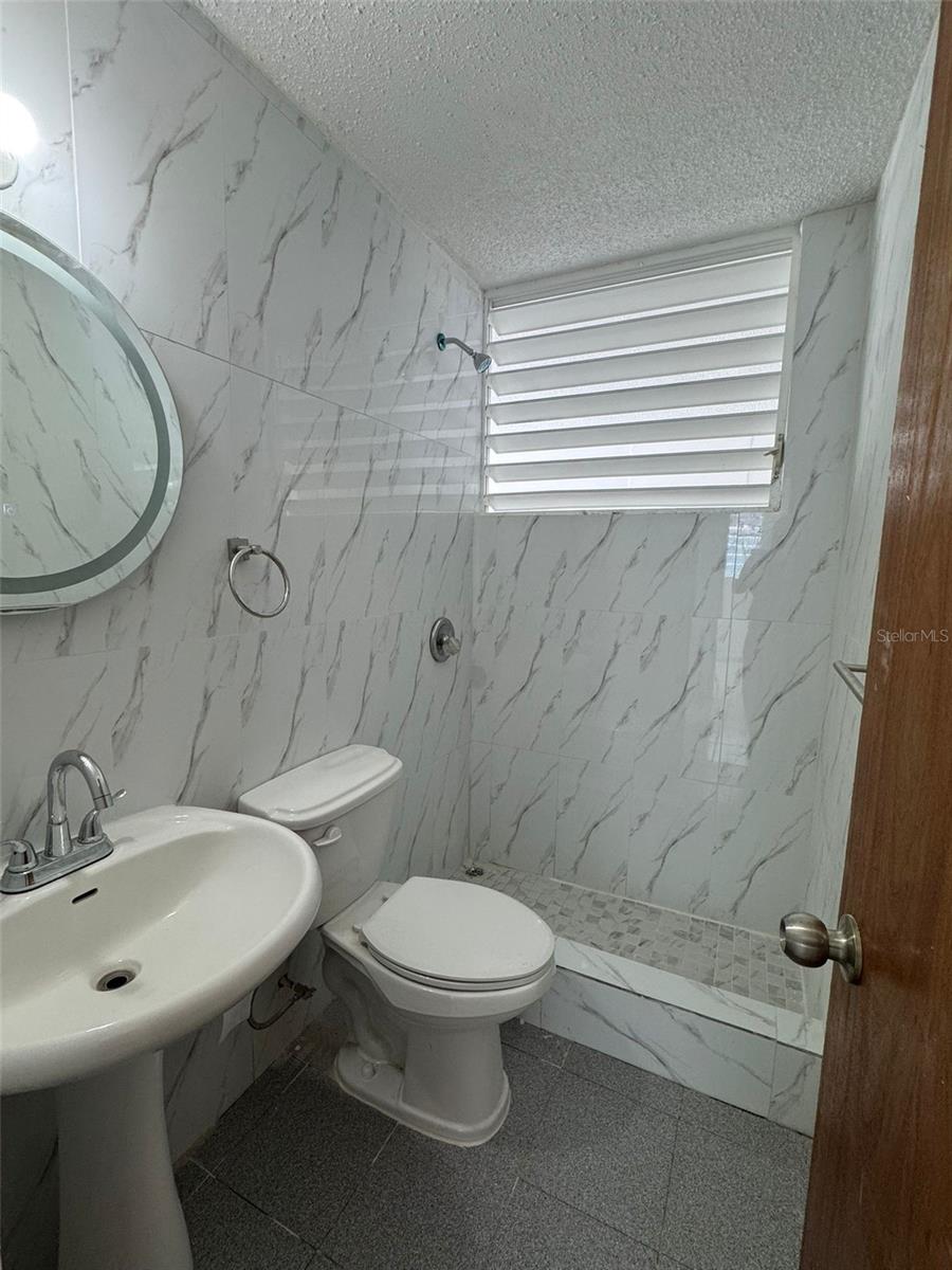 URBANIZACION BARALT - Residential