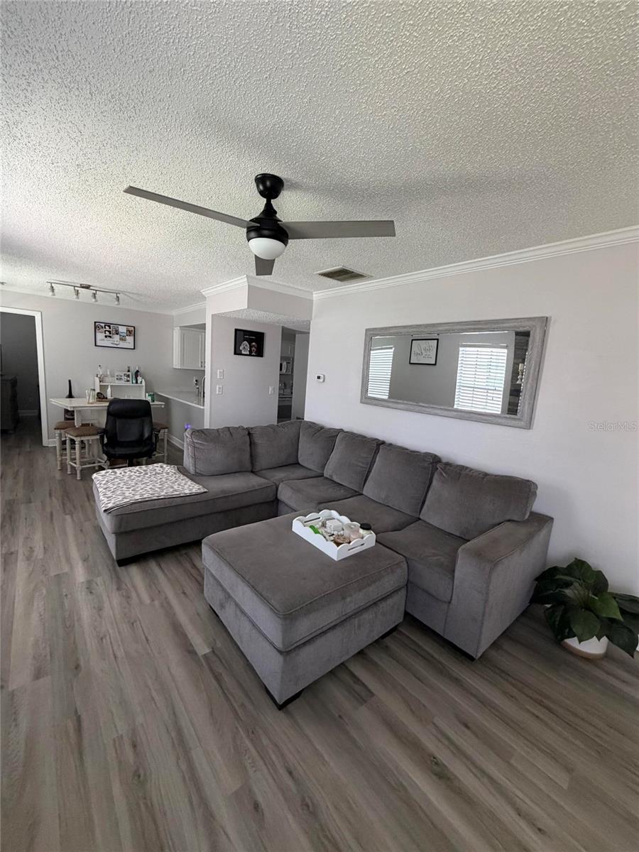 BONAVENTURE CONDO - Residential