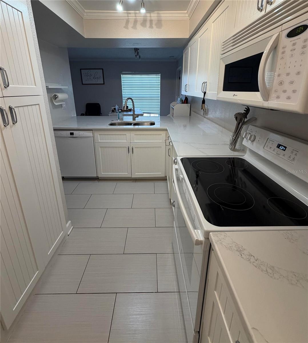 BONAVENTURE CONDO - Residential
