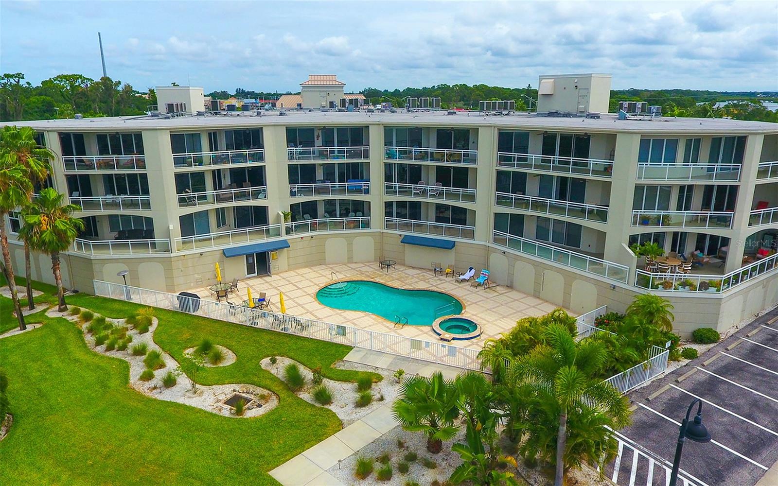 THE HARBOR VILLAS AT DONA BAY - Residential