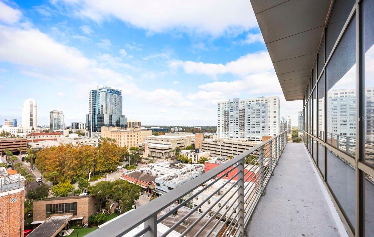 $725,000
2,833 SF
Professional Office Furniture Included
4 Private Offices
1 Conference Room
1 Breakroom
18 Office Cubicles, Desks
1 Reception Area
Turn-Key Office Space
N. Tower Building
12th Floor
Private Balcony