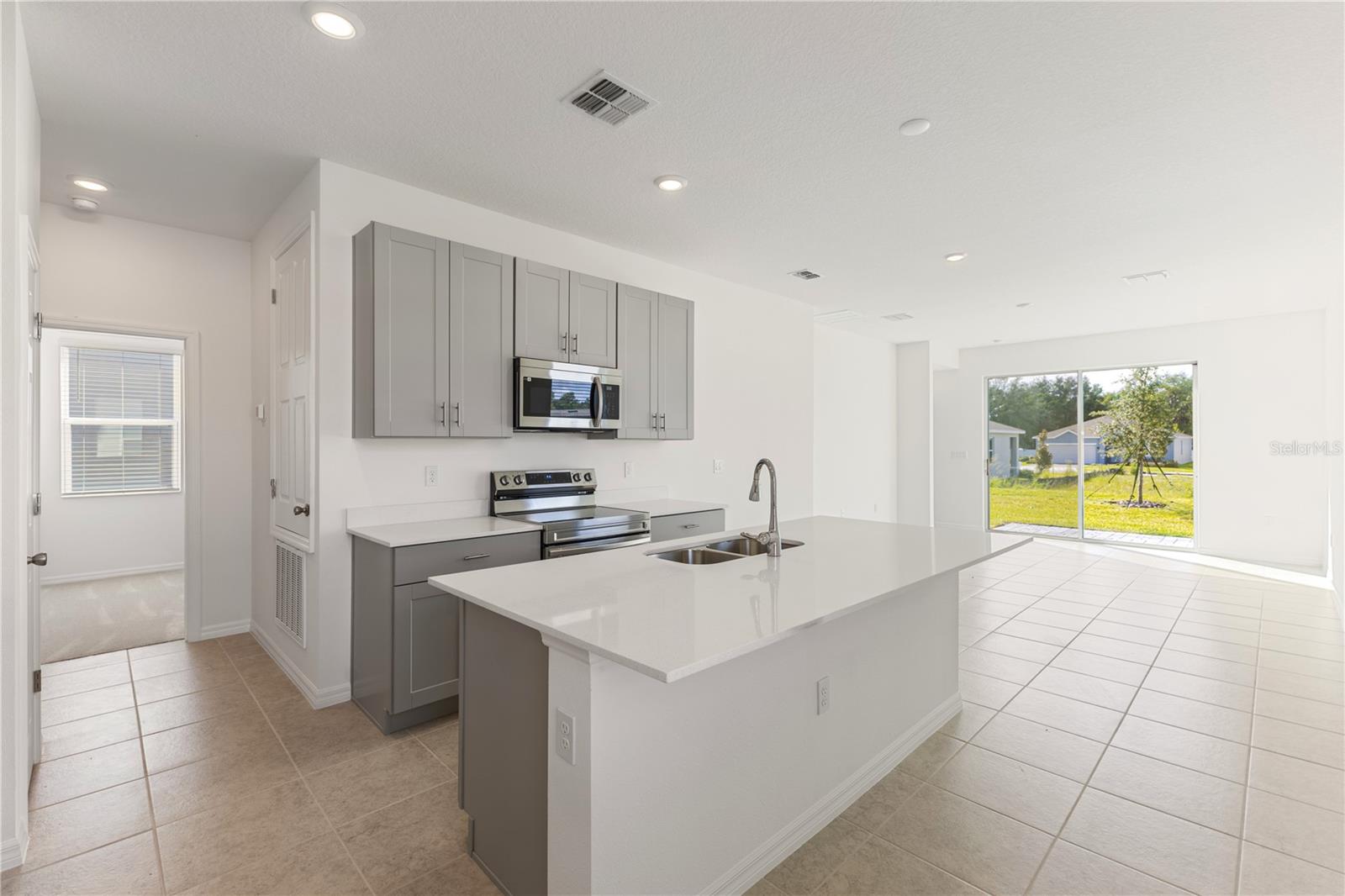 HIGHFIELD AT TWISTED OAKS - Residential