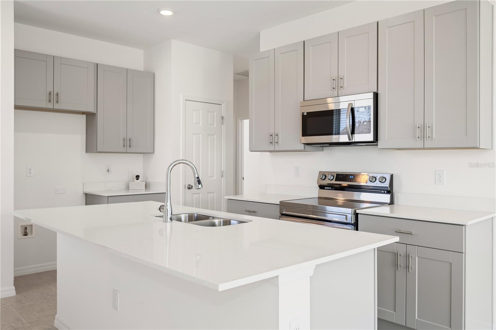 HIGHFIELD AT TWISTED OAKS - Residential