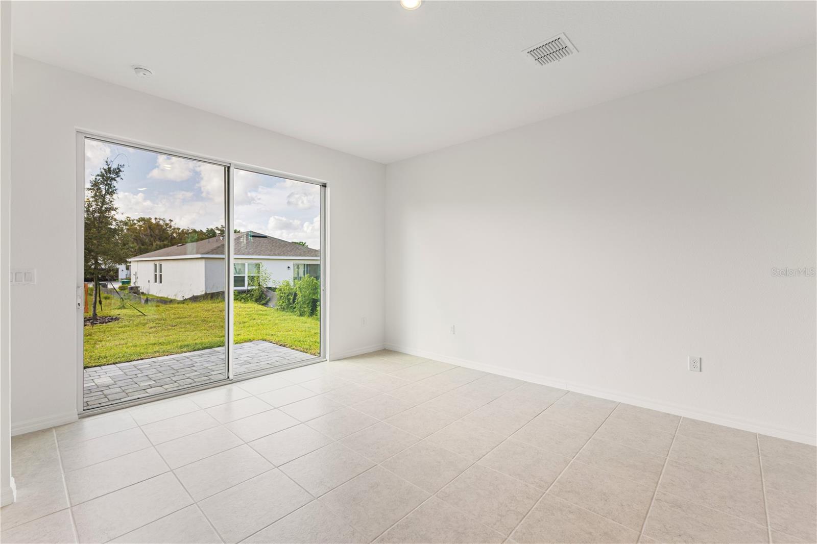 HIGHFIELD AT TWISTED OAKS - Residential