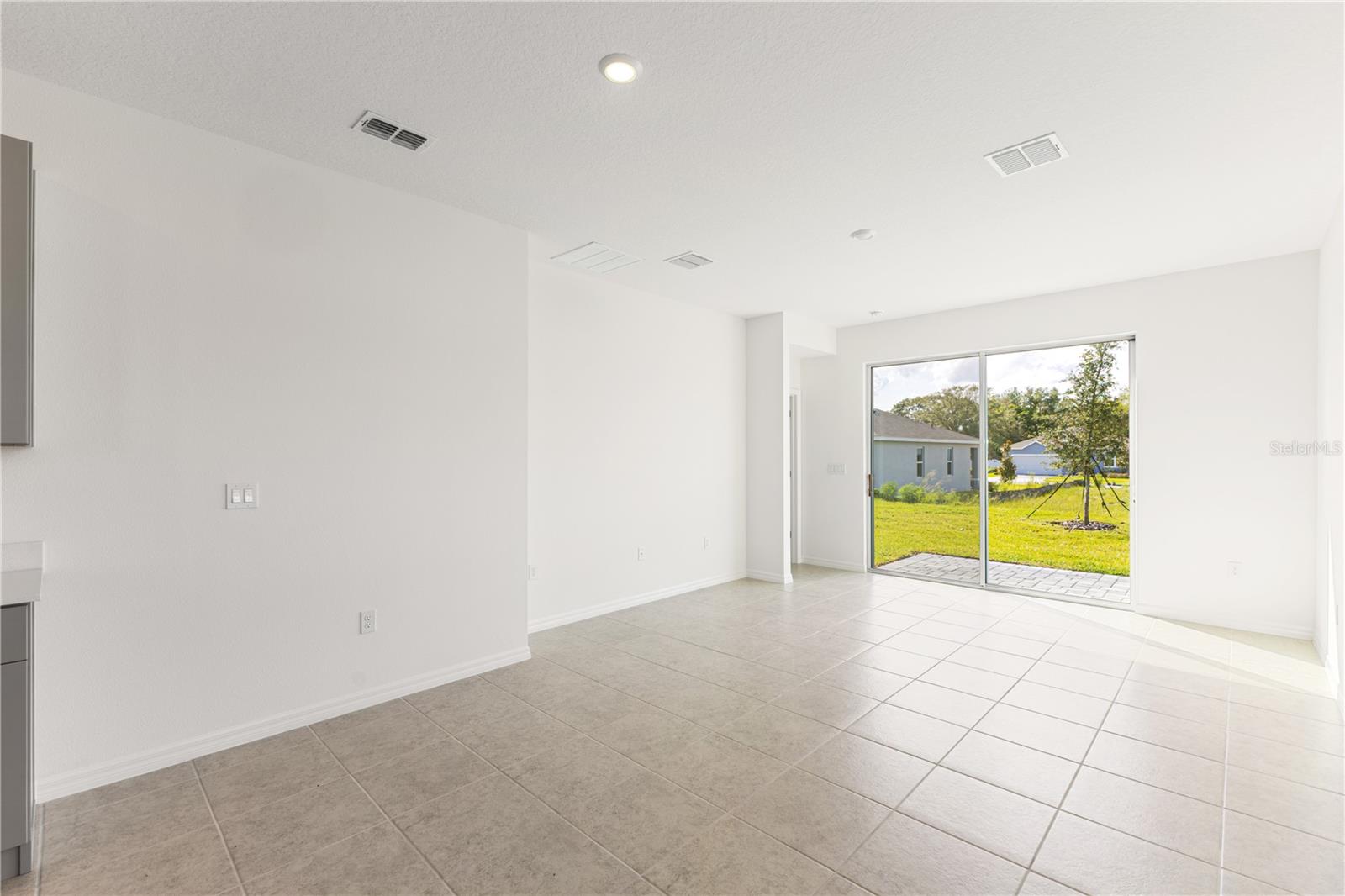 HIGHFIELD AT TWISTED OAKS - Residential