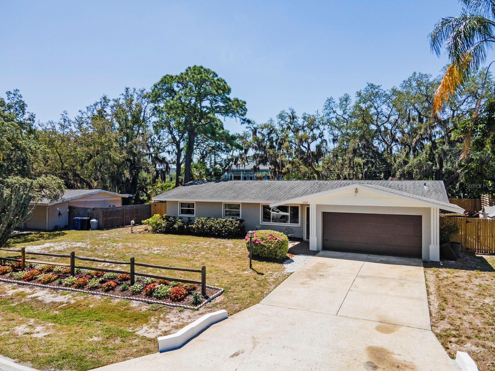 RIDGEWOOD - Residential