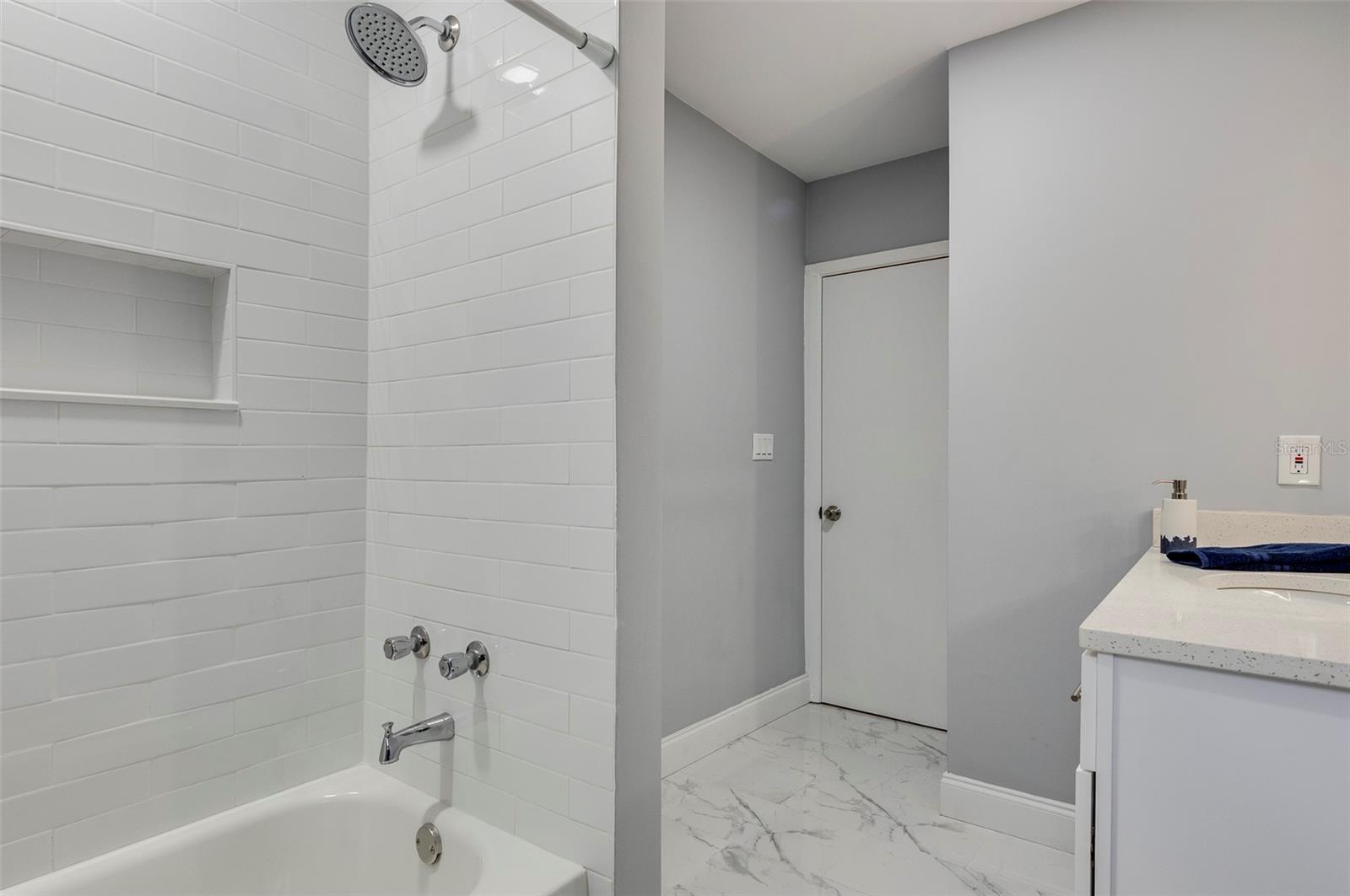 HERCHEL HEIGHTS 3RD ADD U - Residential Lease
