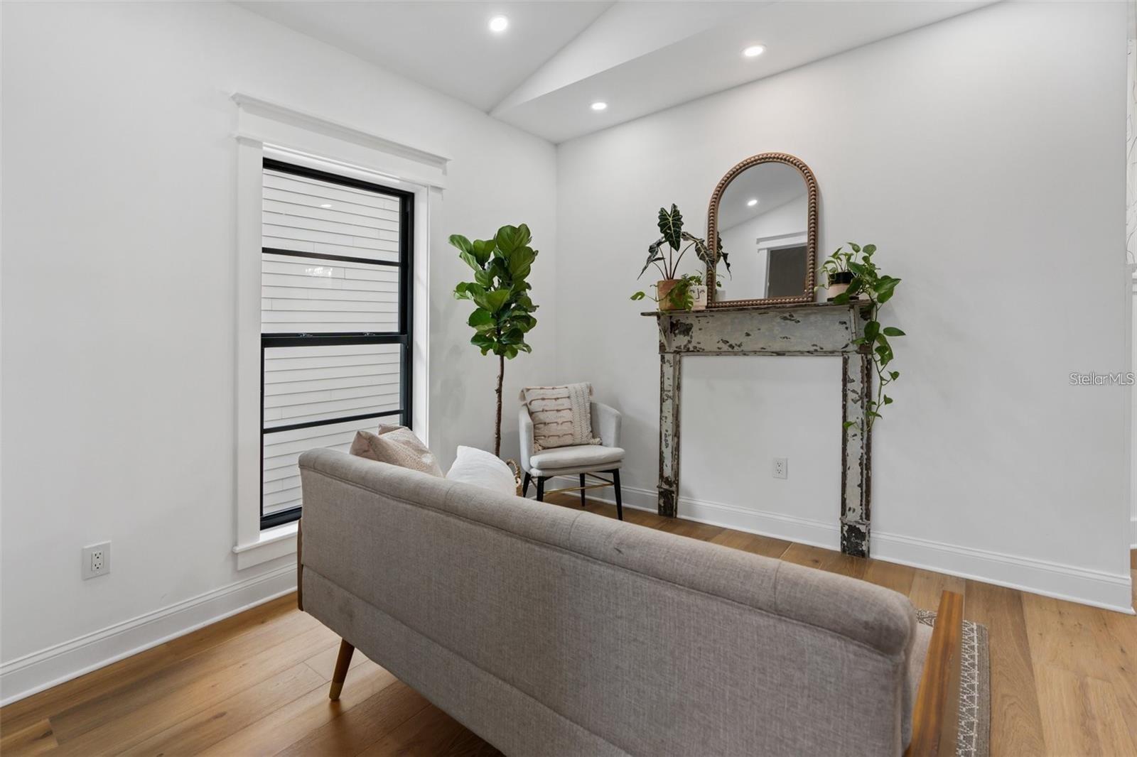 PALMA CEIA PARK - Residential Lease